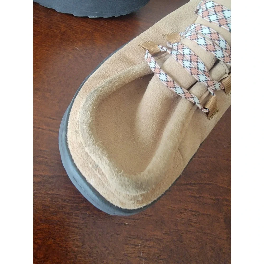 Hey Dude Wendy Peak Women's 10M Lined No Tie Ankle Boot Canvas Tan Black Outdoor